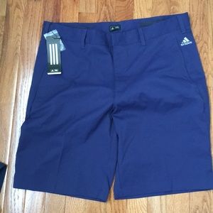 Men’s golf shorts
